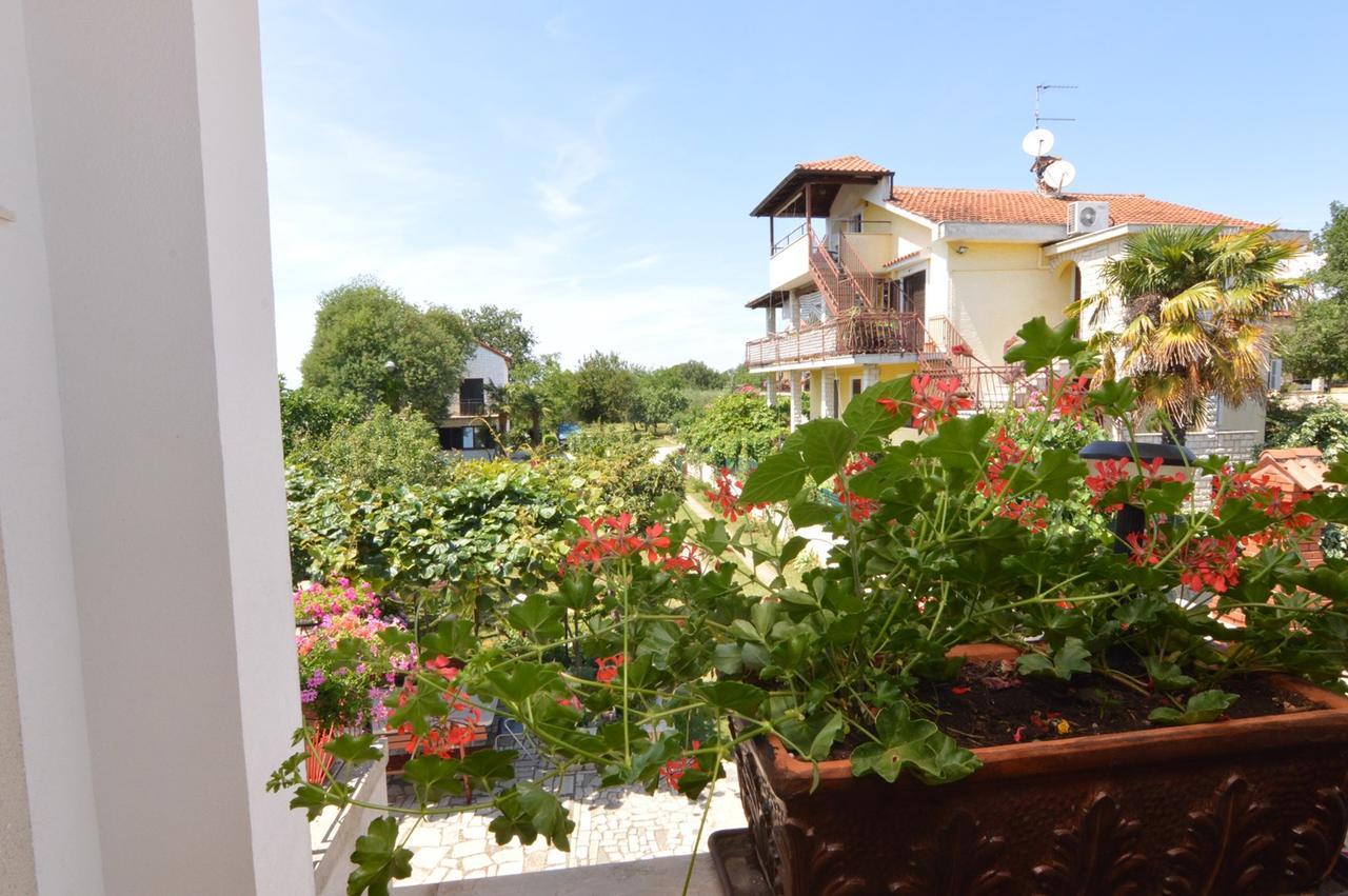 Apartments Mariza Пореч Екстер'єр фото